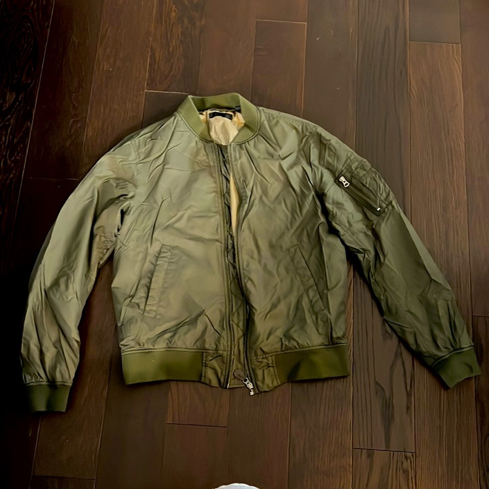 Uniqlo Men’s Bomber Jacket - Size M - Color Olive